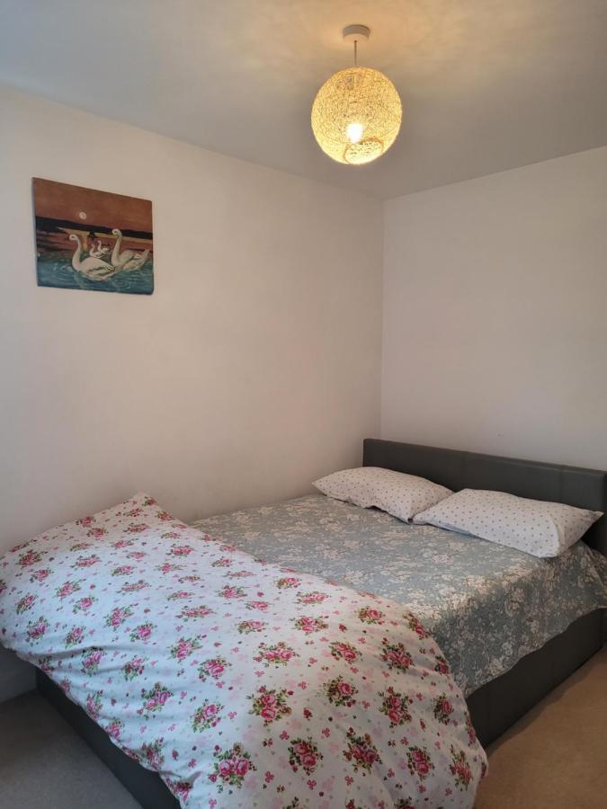 Room Near Heathrow Airport Hillingdon Buitenkant foto